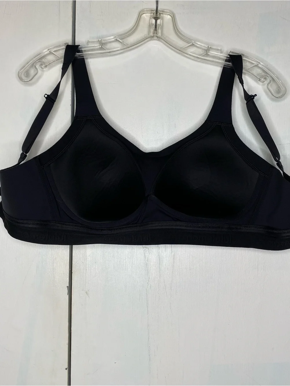 Lululemon sports bra size 34D in black